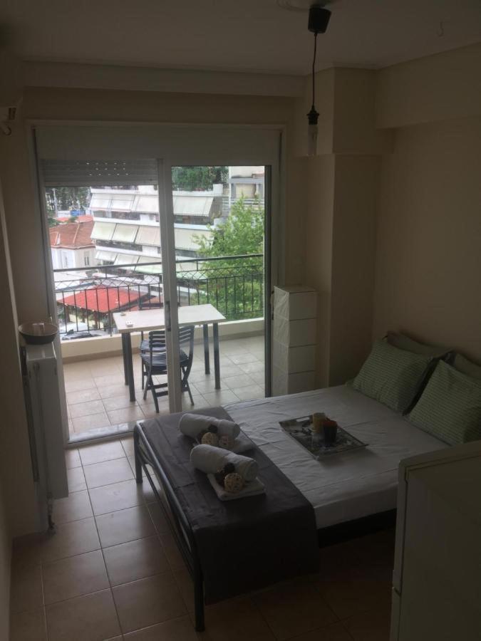 לריסה Studio By The Train Station 2 מראה חיצוני תמונה