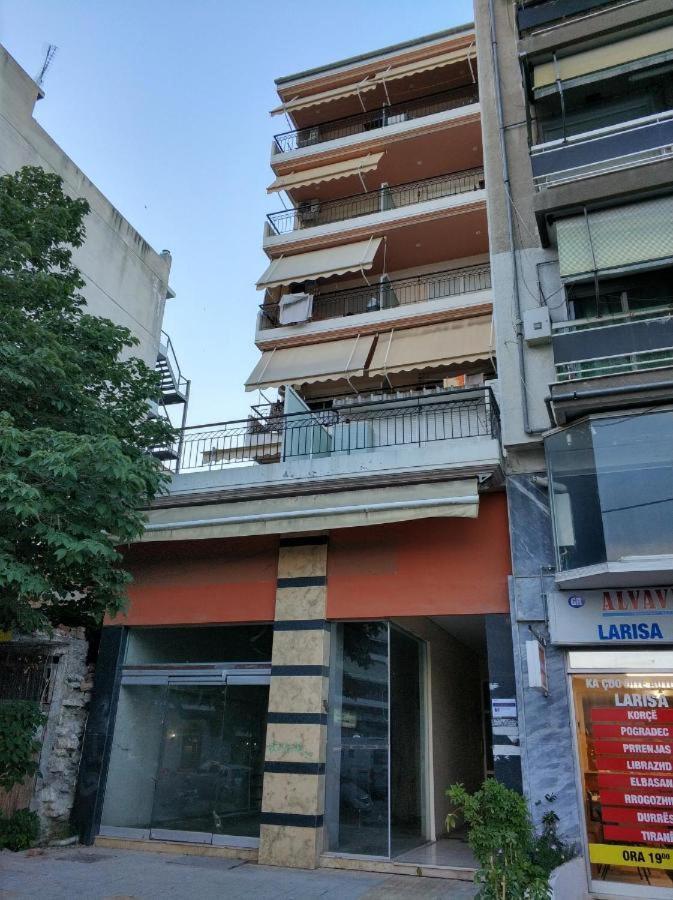 לריסה Studio By The Train Station 2 מראה חיצוני תמונה